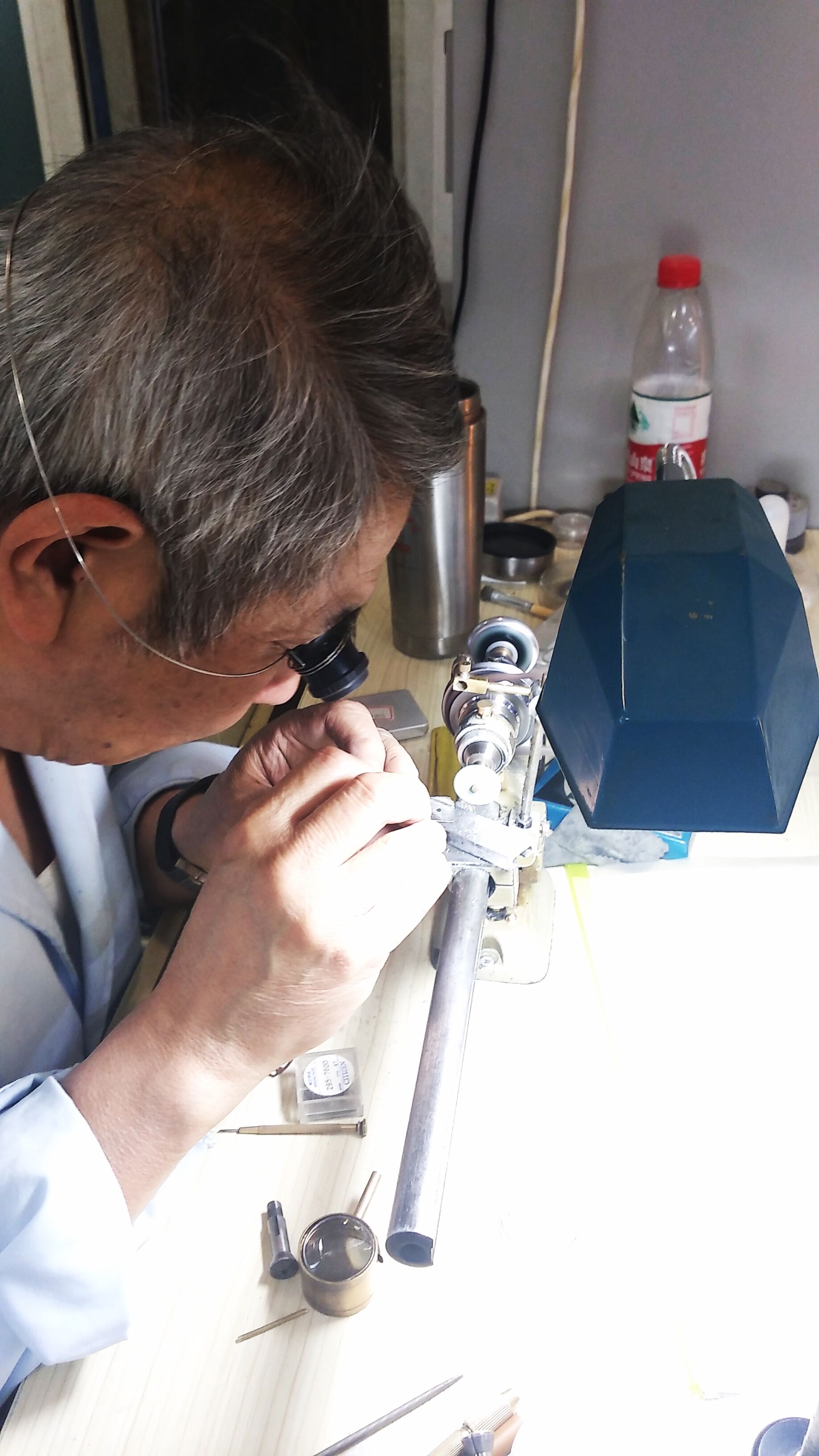 江诗丹顿手表售后服务中心地址（江诗丹顿表壳划痕）